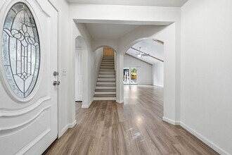 850 Tanglewood Dr in Redding, CA - Building Photo - Building Photo