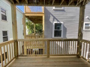 126 Cross St-Unit -2L in Somerville, MA - Building Photo - Building Photo