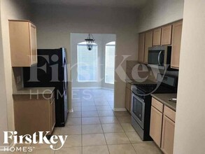 2351 Village Leaf Dr in Spring, TX - Foto de edificio - Building Photo