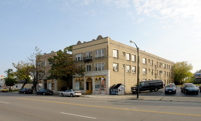 Delaware Arms in Buffalo, NY - Building Photo - Building Photo