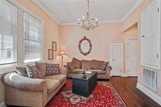 741 Dauphine St in New Orleans, LA - Building Photo - Building Photo