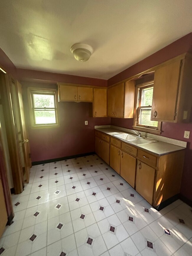 3913 E 99th St in Cleveland, OH - Building Photo - Building Photo