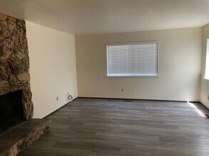 743 Tallac Ave in South Lake Tahoe, CA - Building Photo - Building Photo