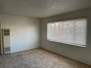 970 Elden Ave, Unit 7 in Los Angeles, CA - Foto de edificio - Building Photo