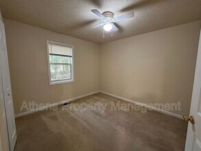 1806 Cedar Shoals Dr in Athens, GA - Building Photo - Building Photo