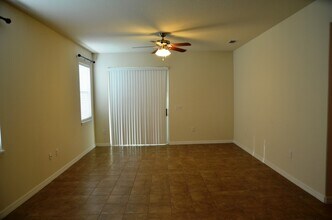 7480 Azalea Cove Cir in Azalea Park, FL - Building Photo - Building Photo