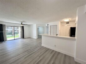 640 S Park Rd in Hollywood, FL - Building Photo