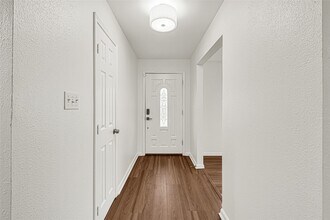 2515 Baycrest Dr in Houston, TX - Building Photo - Building Photo