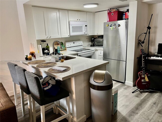 8675 NW 5th Terrace in Miami, FL - Building Photo - Building Photo