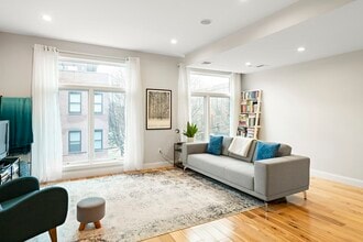 67 Lubec St, Unit 4 in Boston, MA - Building Photo - Building Photo