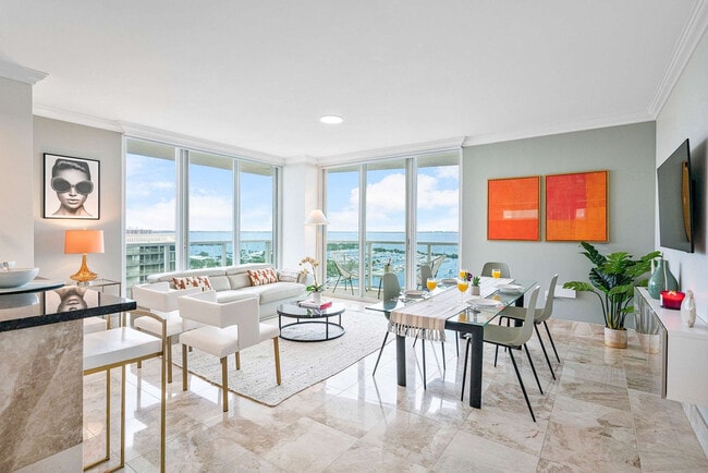 2889 McFarlane Rd in Miami, FL - Building Photo - Building Photo
