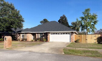 336 Louise Cir in Destin, FL - Building Photo