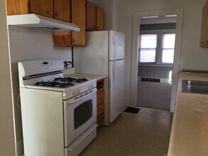 837 Kern St in Waterloo, IA - Building Photo - Building Photo