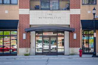 The Metropolitan Condos in Skokie, IL - Building Photo - Building Photo