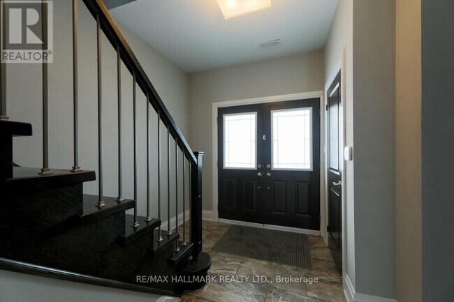 6490 Kingston Rd in Toronto, ON - Building Photo - Building Photo