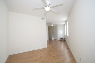 2435 Grays Ferry Ave in Philadelphia, PA - Building Photo - Building Photo