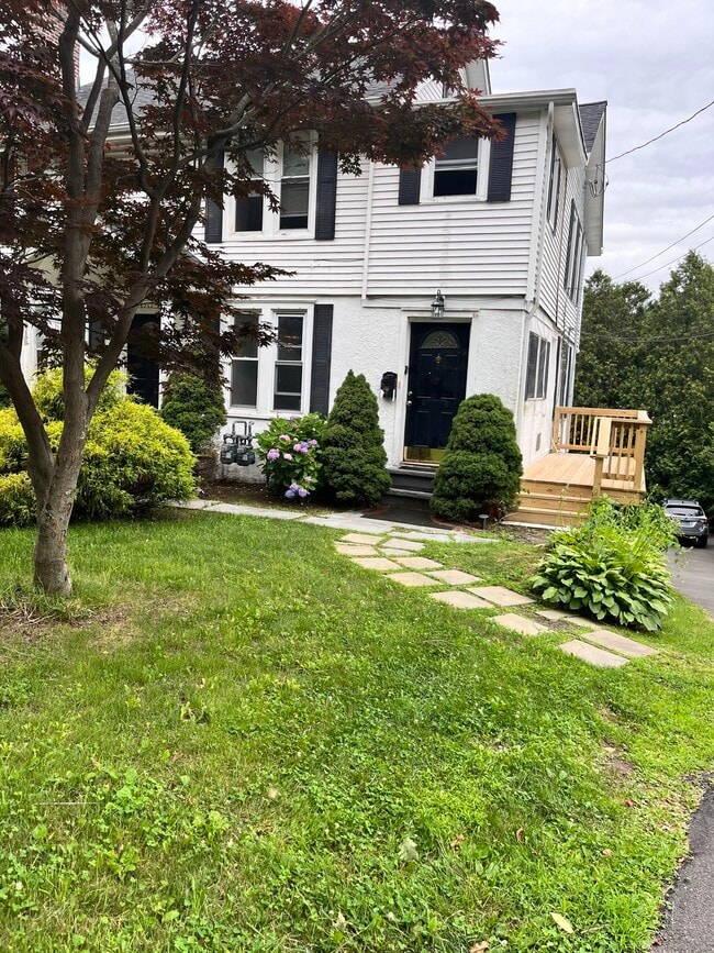 1312 Hope St in Stamford, CT - Building Photo - Building Photo