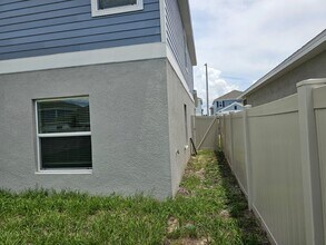2201 Aquifer Ln in Davenport, FL - Building Photo - Building Photo