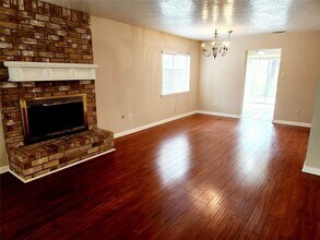 33 Coralberry Rd in Spring, TX - Building Photo - Building Photo
