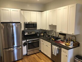 194 Central St, Unit 2 in Somerville, MA - Building Photo