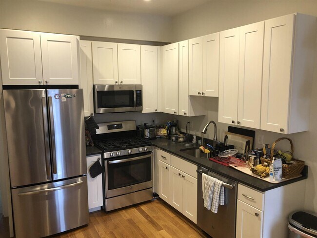 194 Central St, Unit 2