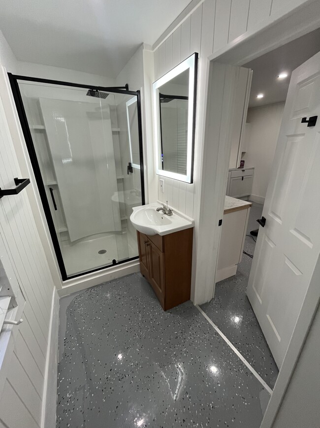 135 W 1st St, Unit 101 in Corning, NY - Building Photo - Building Photo