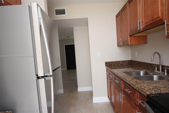479 NW 19th St in Miami, FL - Building Photo - Building Photo