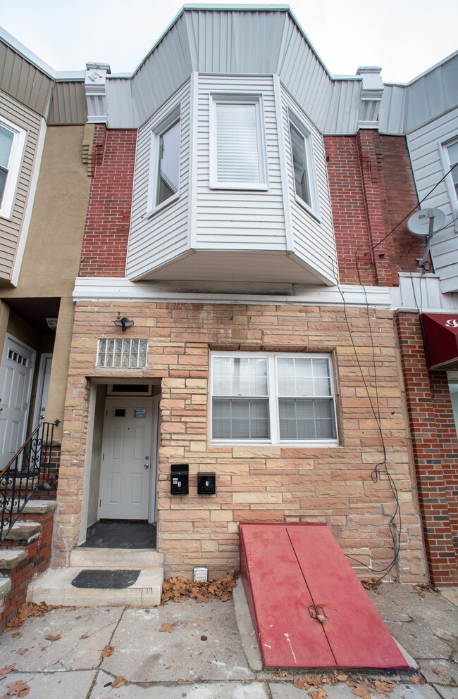 2049 Snyder Ave, Unit 2