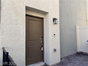 6965 Crimson Shadow St in North Las Vegas, NV - Building Photo - Building Photo
