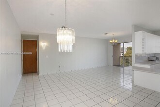49 Majorca Ave in Coral Gables, FL - Building Photo - Building Photo