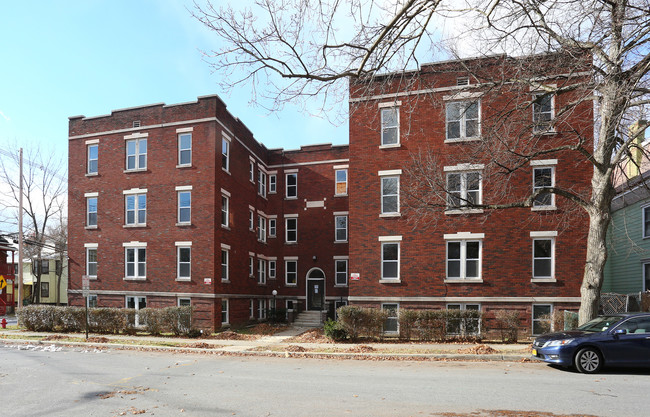 60 Carroll St in Poughkeepsie, NY - Building Photo - Building Photo