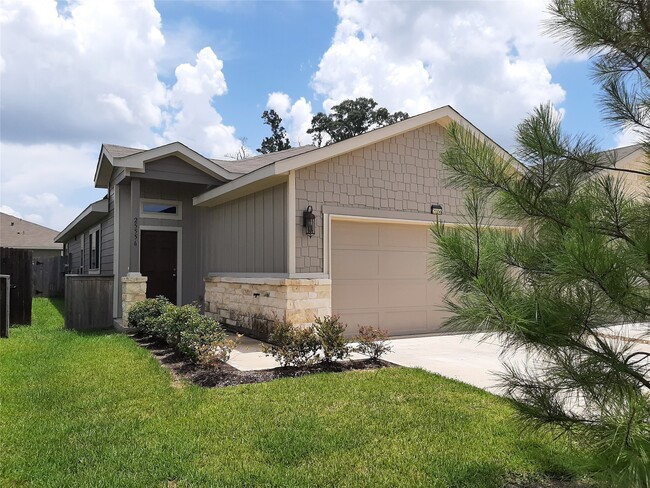 property at 25556 Starling Ln