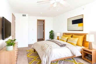 Martin Estates Apartments in Shelbyville, IN - Foto de edificio - Building Photo