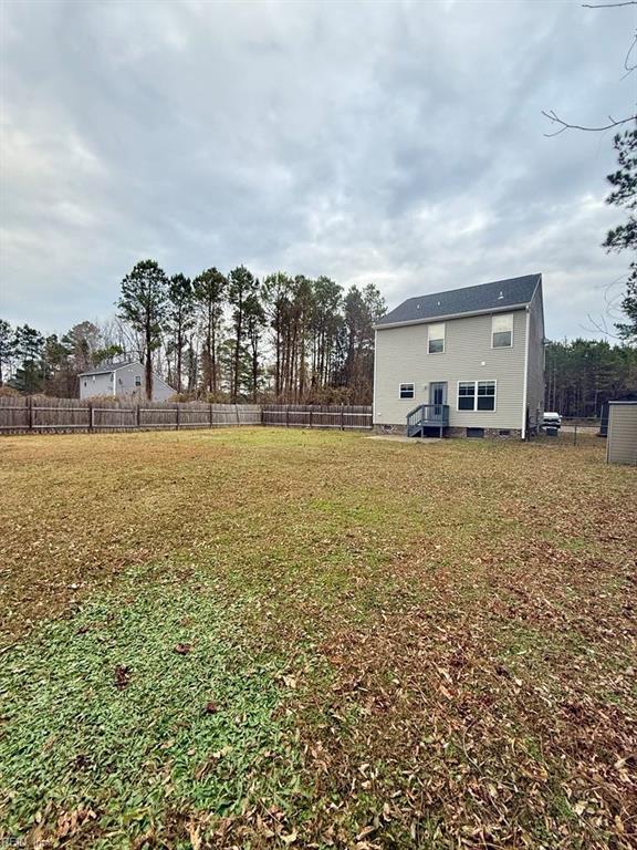 1920 Meadow Country Rd in Suffolk, VA - Foto de edificio - Building Photo