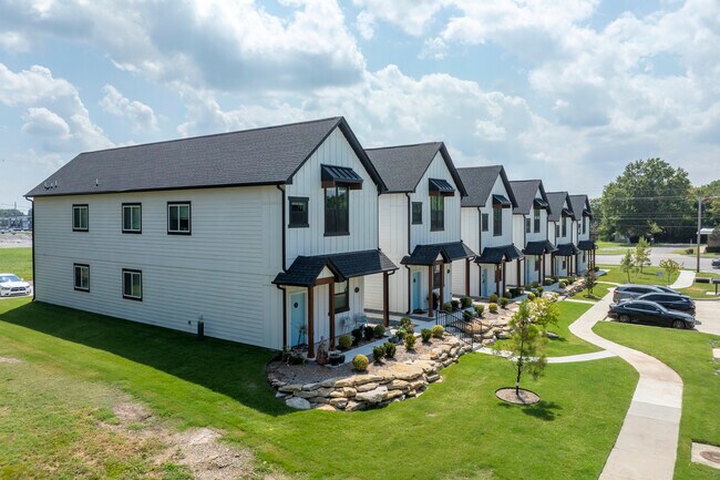 513-521 W Dallas St in Broken Arrow, OK - Building Photo - Primary Photo