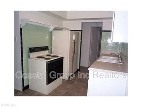 4733 Adler Ave in Virginia Beach, VA - Building Photo - Building Photo