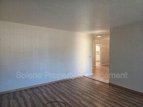 3203 Niagara Way in Fairfield, CA - Building Photo - Building Photo