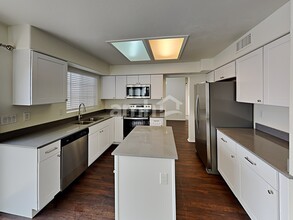 8621 W Windsor Ave in Phoenix, AZ - Building Photo - Building Photo