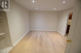 259 McNicoll Ave in Toronto, ON - Building Photo - Building Photo