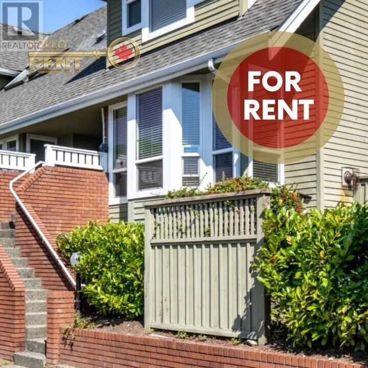 240-240 E Keith Rd in North Vancouver, BC - Building Photo