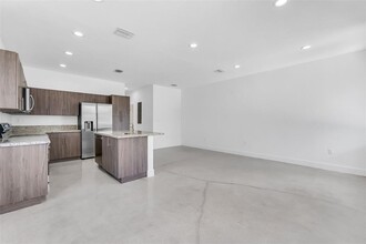 642 NW 15th Ave, Unit 642 in Fort Lauderdale, FL - Building Photo - Building Photo