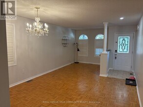 146 Hollywood Hill Cir in Vaughan, ON - Building Photo - Building Photo