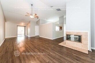 2139 Lady Di Ln in Jacksonville, FL - Foto de edificio - Building Photo