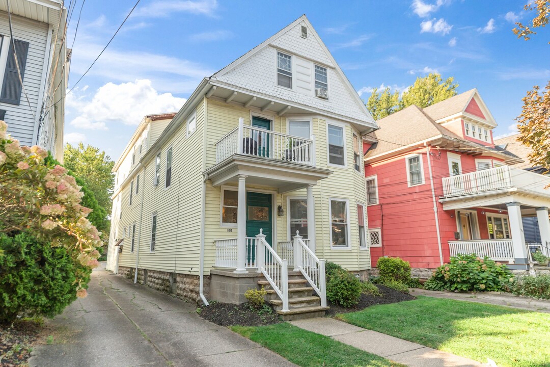 188 Cleveland Ave in Buffalo, NY - Building Photo