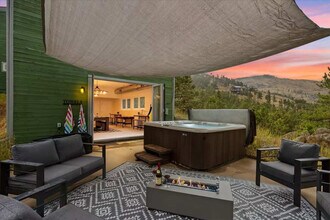 6186 Sunshine Canyon Dr in Boulder, CO - Building Photo - Building Photo