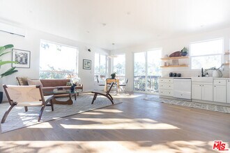 2210-2214 Echo Park Ave in Los Angeles, CA - Building Photo - Building Photo