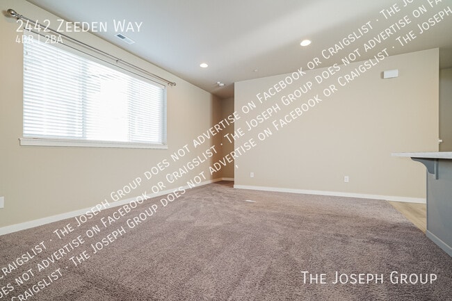 2442 Zeeden Way in Bremerton, WA - Building Photo - Building Photo