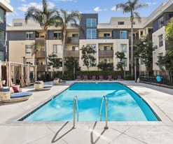 Fusion Encore Hollywood in Hollywood, CA - Building Photo