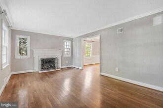 1616 N Harrison St in Arlington, VA - Building Photo - Building Photo