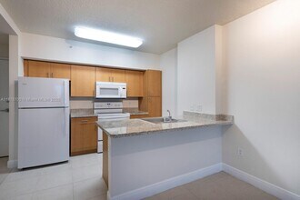 2350 SW 27th Ave in Miami, FL - Building Photo - Building Photo